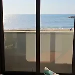 The Shore@greencoast - Waterfront House Espinho Holiday home *