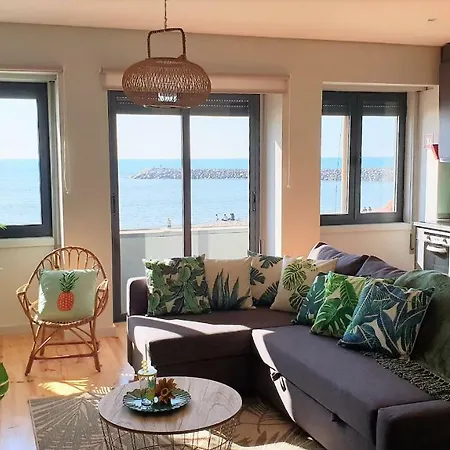 Feriehus The Shore@greencoast - Waterfront House Espinho *