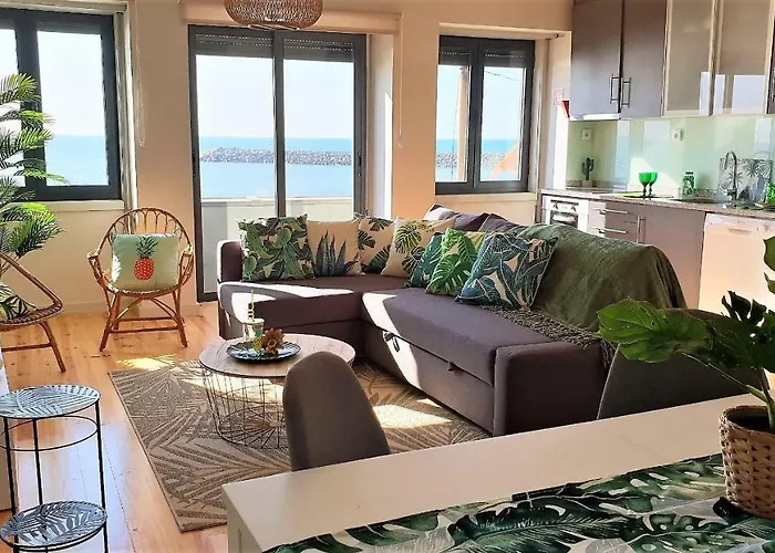 The Shore@greencoast - Waterfront House Espinho Prázdninový dům *